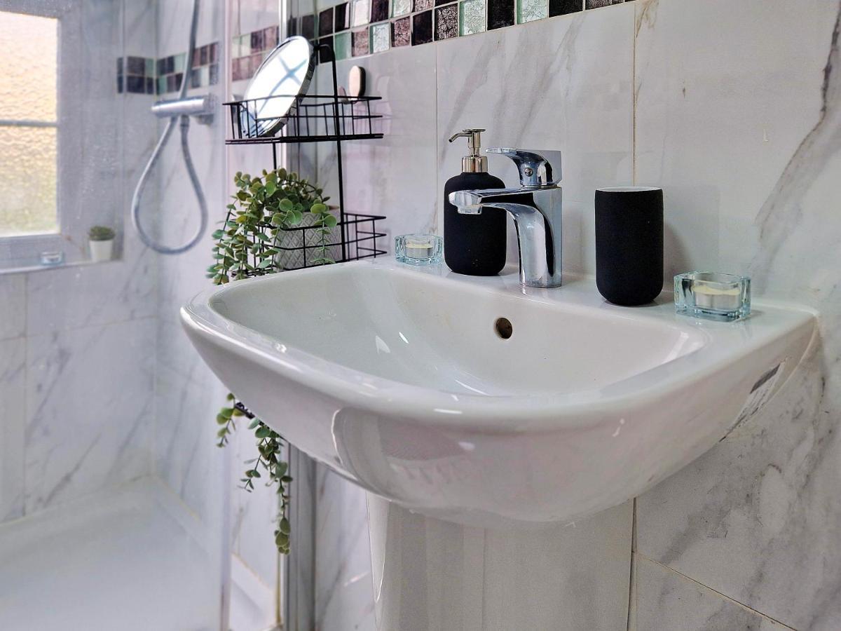 Charming Room In Central לונדון מראה חיצוני תמונה